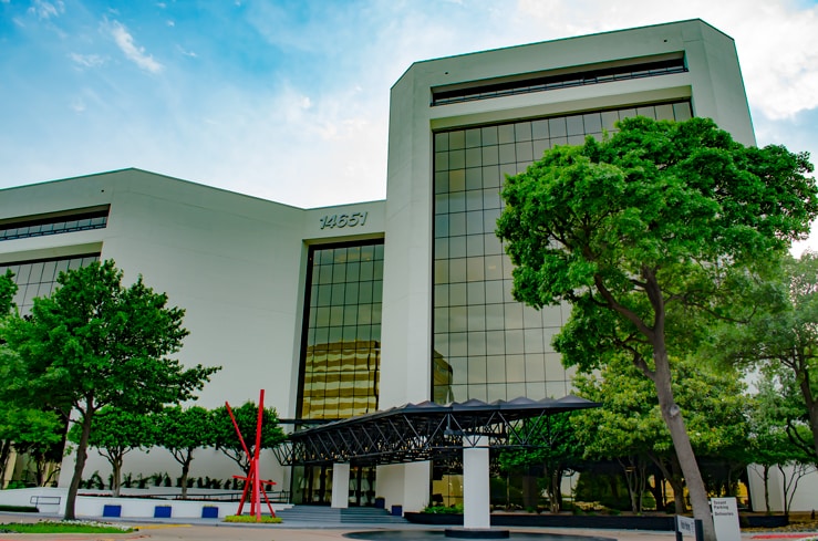 Exterior of Metro Eye Center building, 14651 Dallas Parkway, Suite 120, Dallas, TX 75254